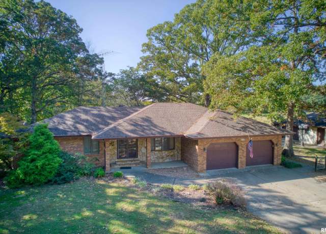 Property at 381 Martie Rd, Elkville, IL 62932, 3 beds, 2.5 baths