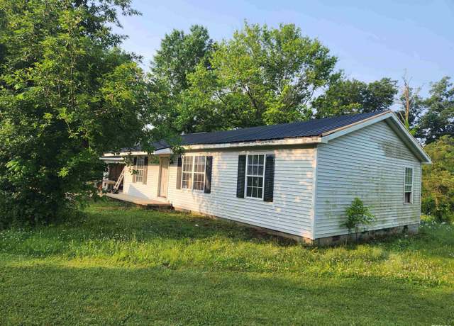 Property at 3 Warren Way, Dix, IL 62830, 3 beds, 2 baths