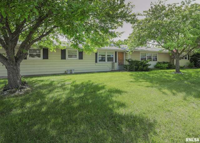 Property at 2218 9th St, Silvis, IL 61282, 2 beds, 1 bath