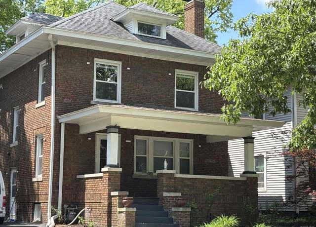 Property at 620 W Vine St, Springfield, IL 62704, 3 beds, 2 baths