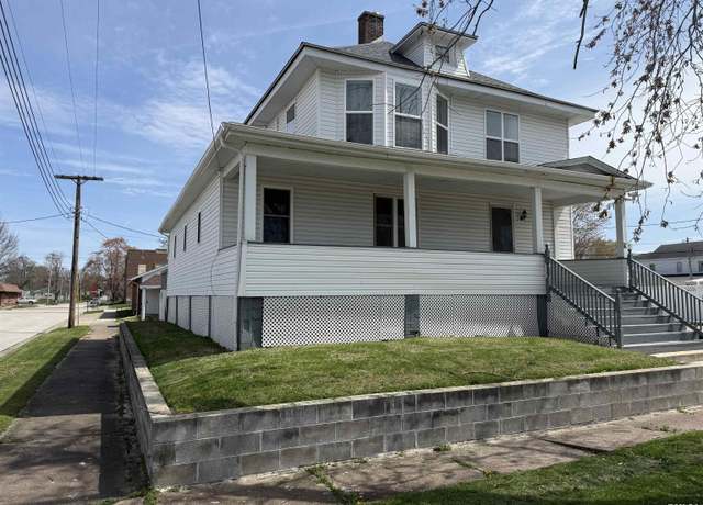 Property at 302 S Walnut St, Salem, IL 62881, 5 beds, 4 baths