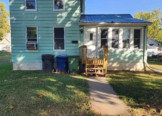 Property at 3019 N 2nd St, Clinton, IA 52732, 2 beds, 1 bath