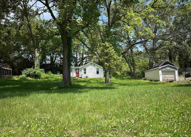 Property at 1415 45th Ave, Rock Island, IL 61201, 3 beds, 1 bath