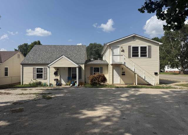 Property at 2173 E North Grand Ave, Springfield, IL 62702, 5 beds, 4 baths
