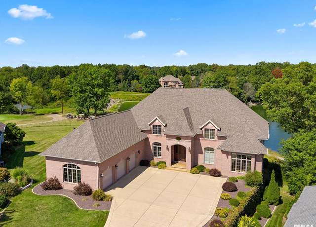 Property at 4425 W Longmeadow Ct, Peoria, IL 61615, 3 beds, 3.5 baths