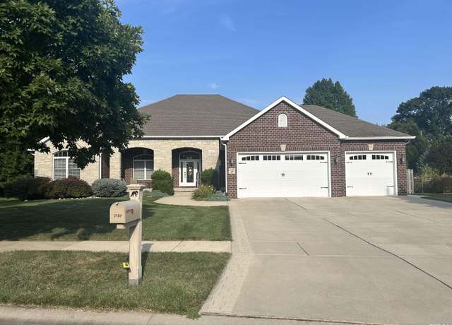 Property at 2320 Lillian Dr, Springfield, IL 62704, 5 beds, 3.5 baths