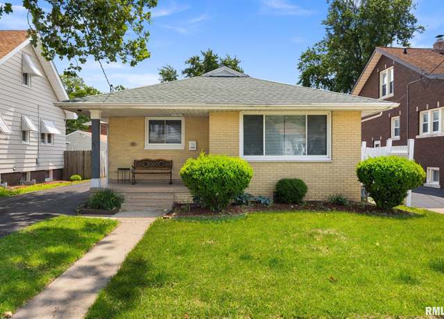 Property at 2206 W Rohmann Ave, West Peoria, IL 61604, 3 beds, 3 baths