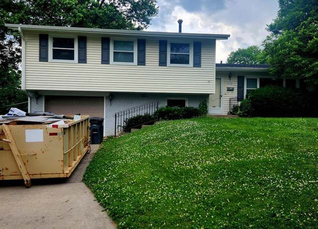 Property at 1920 Fairmeadows Dr, Bettendorf, IA 52722, 4 beds, 1.5 baths