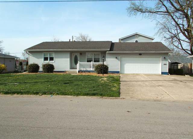 Property at 1722 Frazier Ave, Centralia, IL 62801, 4 beds, 1.5 baths