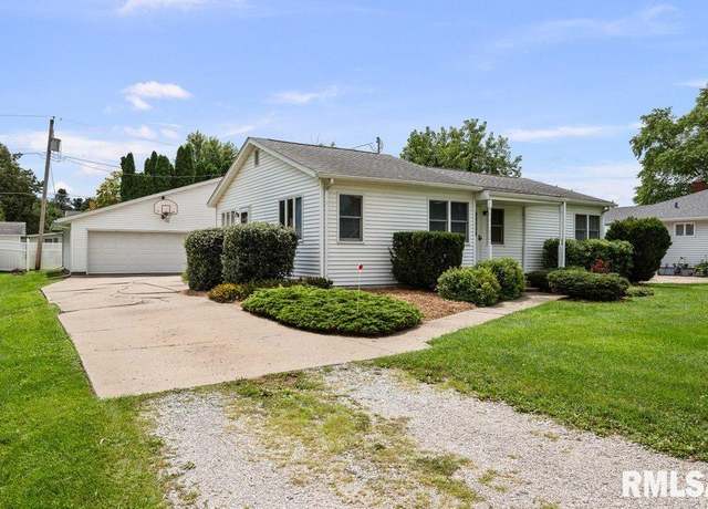 Property at 4306 16th Ave, Moline, IL 61265, 3 beds, 2 baths