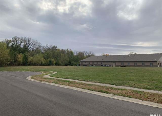 Property at 2901 Montaluma Ct, Springfield, IL 62704