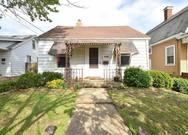 Property at 2204 N Atlantic Ave, Peoria, IL 61603, 1 bed, 1 bath