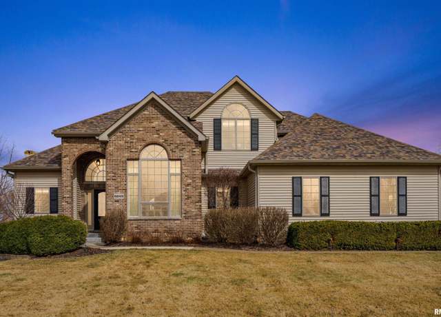 Property at 6049 Whispering Hill Dr, Bettendorf, IA 52722, 5 beds, 3.5 baths