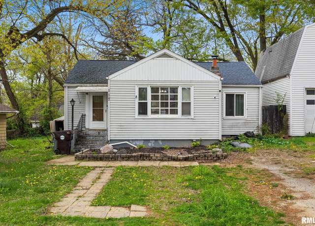 Property at 117 Homewood Ave, Creve Coeur, IL 61610, 2 beds, 1 bath