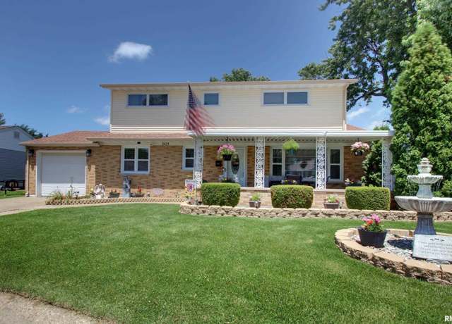 Property at 3425 N Brennan Dr, Quincy, IL 62301, 4 beds, 2 baths