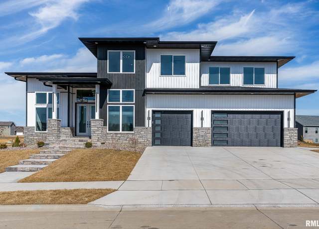 Property at 1908 Katie Ct, Davenport, IA 52807, 5 beds, 4.5 baths