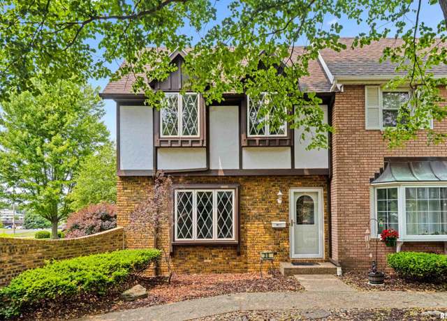 Property at 1461 Valle Vista Blvd #30, Pekin, IL 61554, 3 beds, 2 baths