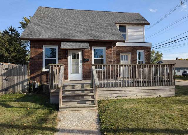 Property at 212 S 5th Ave, Morton, IL 61550, 3 beds, 1.5 baths