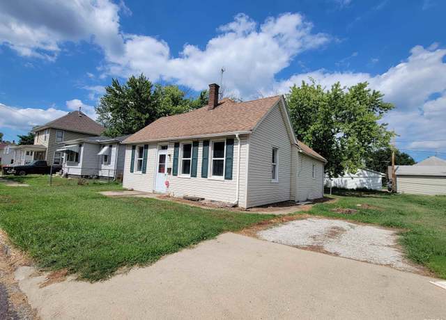 Property at 309 Caroline St, Pekin, IL 61554, 2 beds, 1 bath