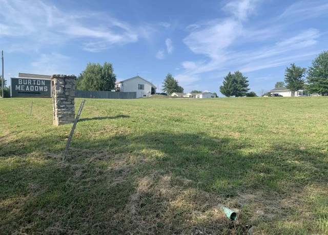 Property at 1019 Burton Meadows Rd, Quincy, IL 62305