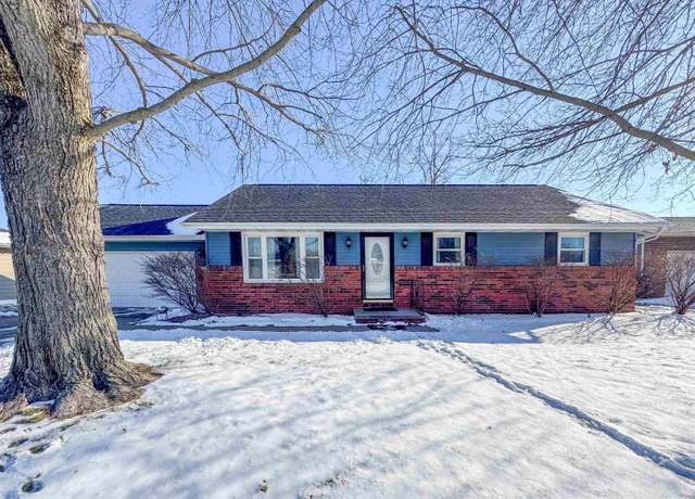 Property at 718 Taylor St, Morton, IL 61550, 4 beds, 2 baths