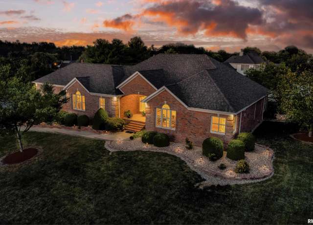 Property at 1303 Collins Ln, Marion, IL 62959, 4 beds, 3 baths