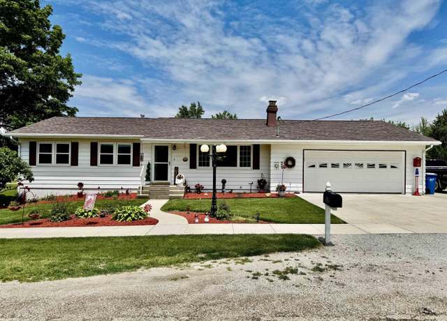 Property at 101 E 6th St, Sherrard, IL 61281, 3 beds, 2 baths