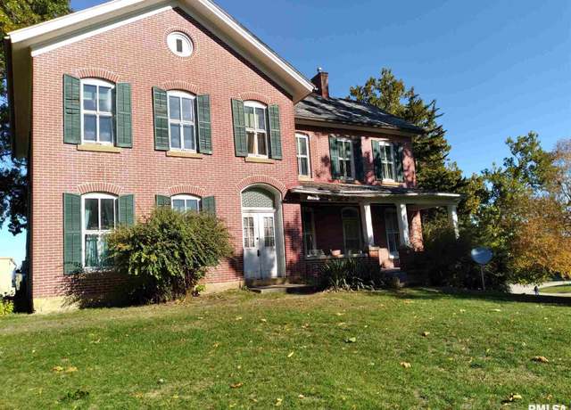 Property at 1018 8th Ave, Fulton, IL 61252, 4 beds, 2 baths