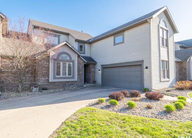 Property at 2812 W Willowlake Dr, Peoria, IL 61614, 3 beds, 2.5 baths