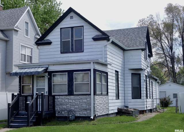 Property at 1611 12th St, Rock Island, IL 61201, 3 beds, 1.5 baths