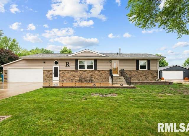 Property at 1005 17th St, Port Byron, IL 61275, 3 beds, 3 baths