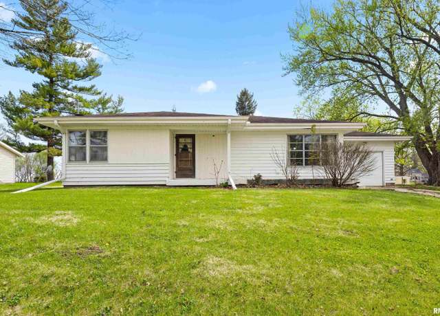 Property at 414 E Jefferson St, Toulon, IL 61483, 2 beds, 1 bath