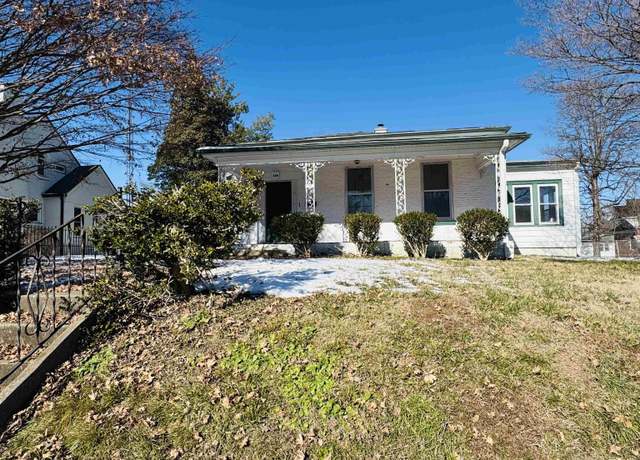 Property at 405 S Main St, Anna, IL 62906-0000, 3 beds, 2 baths