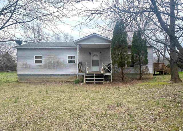 Property at 214 Patterson Ln, Ava, IL 62907, 3 beds, 1 bath