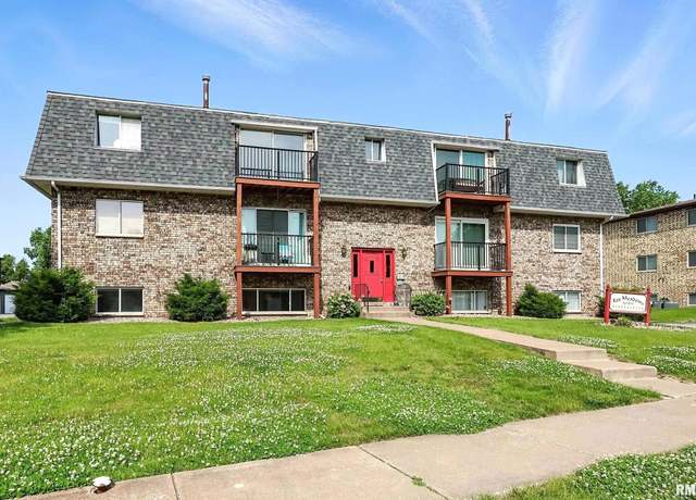 Property at 3045 4th St #1, Moline, IL 61265, 2 beds, 1 bath
