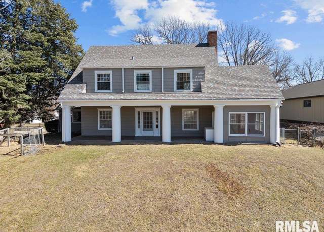 Property at 1212 34th Avenue Court, Rock Island, IL 61201, 3 beds, 2.5 baths
