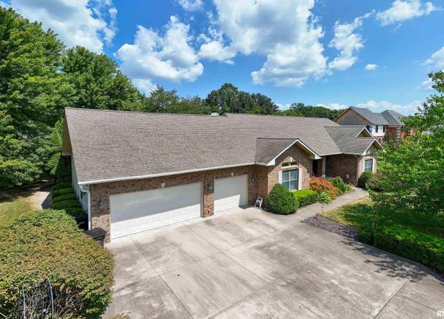 Property at 1410 Bradford Ln, Carbondale, IL 62901, 4 beds, 3.5 baths