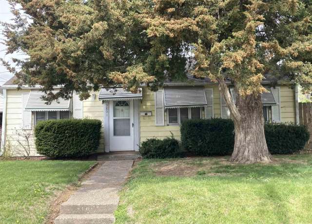 Property at 3801 10th Avenue Court, Moline, IL 61265, 3 beds, 1 bath