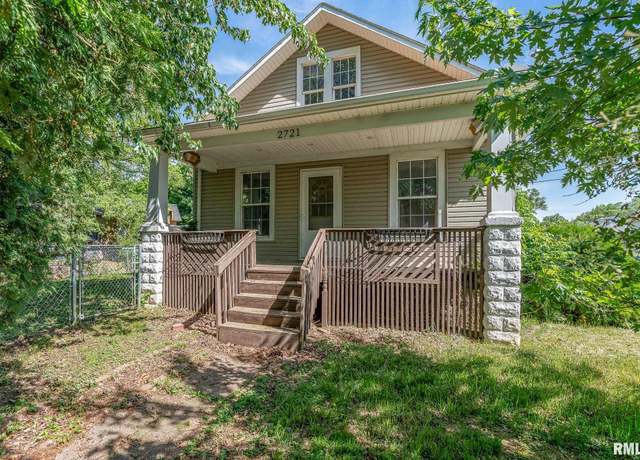 Property at 2721 11th Avenue B, Moline, IL 61265, 2 beds, 1.5 baths