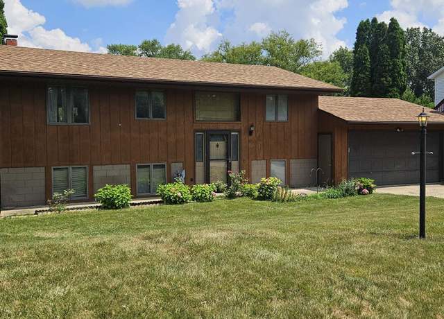 Property at 10513 W Sir Galahad Ct, Mapleton, IL 61547, 3 beds, 2 baths