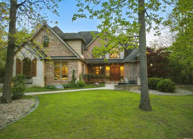 Property at 7300 N Honeysuckle Ct, Brimfield, IL 61517, 7 beds, 6.5 baths