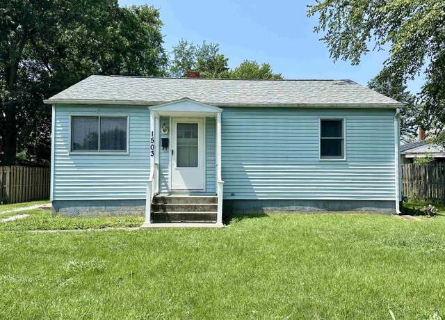 Property at 1503 Hardin Ave, Jacksonville, IL 62650, 3 beds, 1 bath
