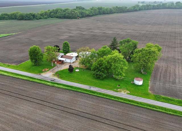 Property at 34831 Greenland Rd, Virden, IL 62690, 3 beds, 2 baths