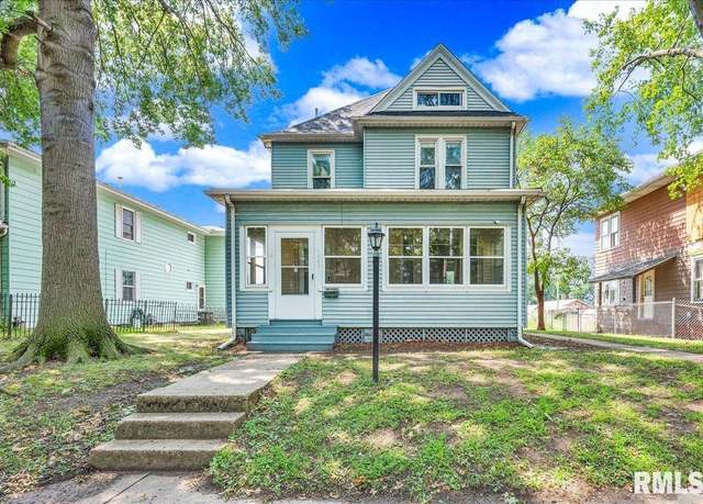 Property at 1007 S Capitol St, Pekin, IL 61554, 4 beds, 2 baths