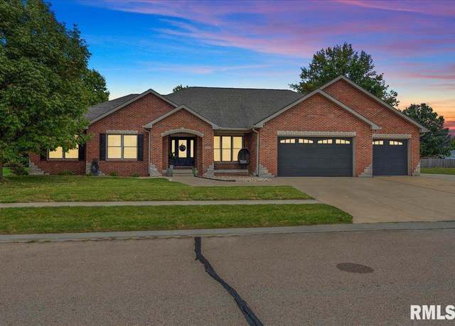 Property at 1424 Horse Creek Trl, Pawnee, IL 62558, 6 beds, 4 baths