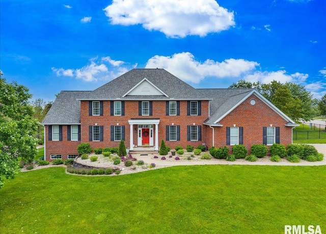 Property at 4904 N Deermeadow Dr, Peoria, IL 61615, 5 beds, 4.5 baths