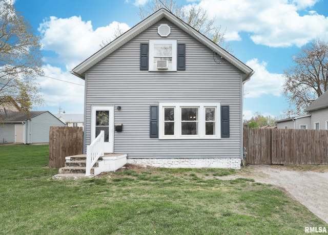 Property at 1723 19th Ave, Rock Island, IL 61201, 3 beds, 2 baths