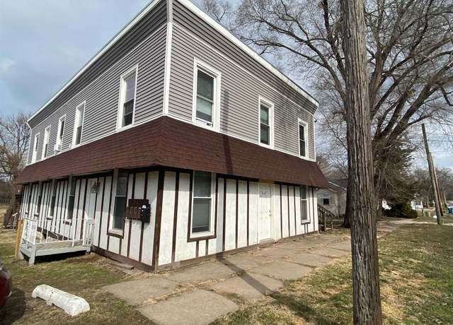 Property at 201 N 20th St, East Moline, IL 61244, 7 beds, 4 baths