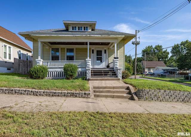 Property at 802 12th Avenue South, Clinton, IA 52732, 5 beds, 2 baths