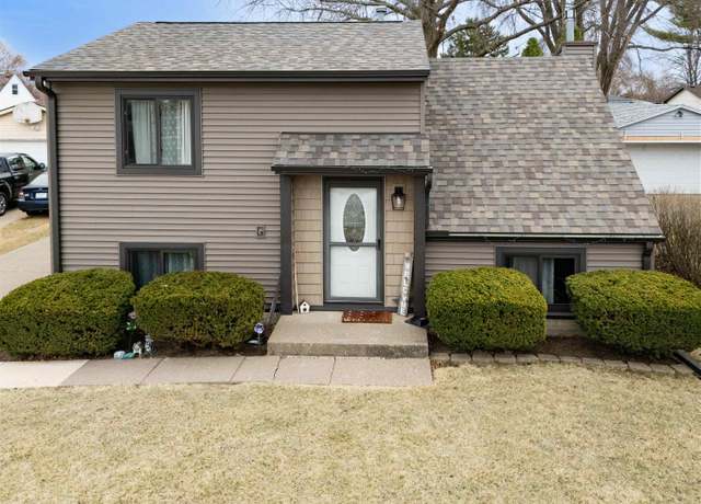 Property at 1317 Emerald Dr, Davenport, IA 52804, 2 beds, 1.5 baths